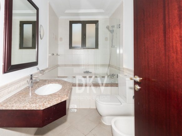 5 Bedroom Garden Home Villa for Rent in Palm Jumeirah