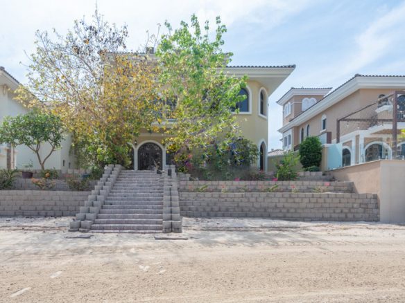 5 Bedroom Garden Home Villa for Rent in Palm Jumeirah