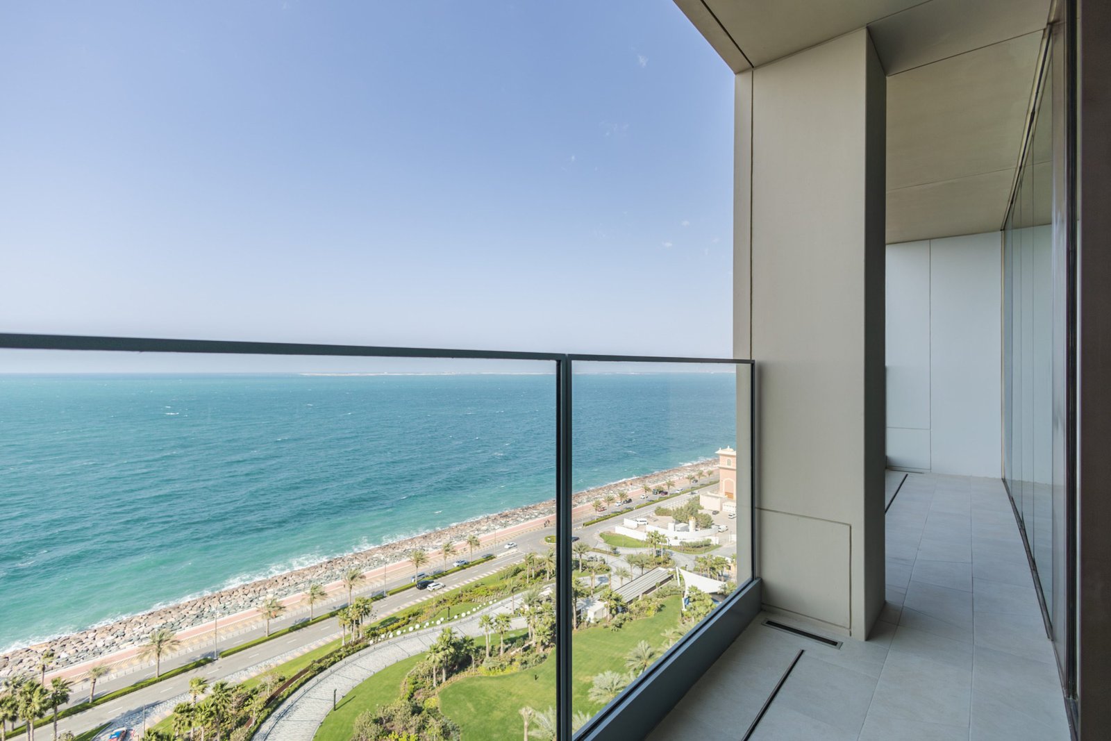 2 Bedroom Apartment for Sale at The Royal Atlantis with Sea View – Fully Furnished Luxury Residence