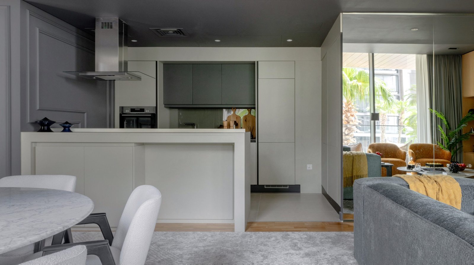 Bluewaters 1 bedroom apartment with garden and sea view terrace