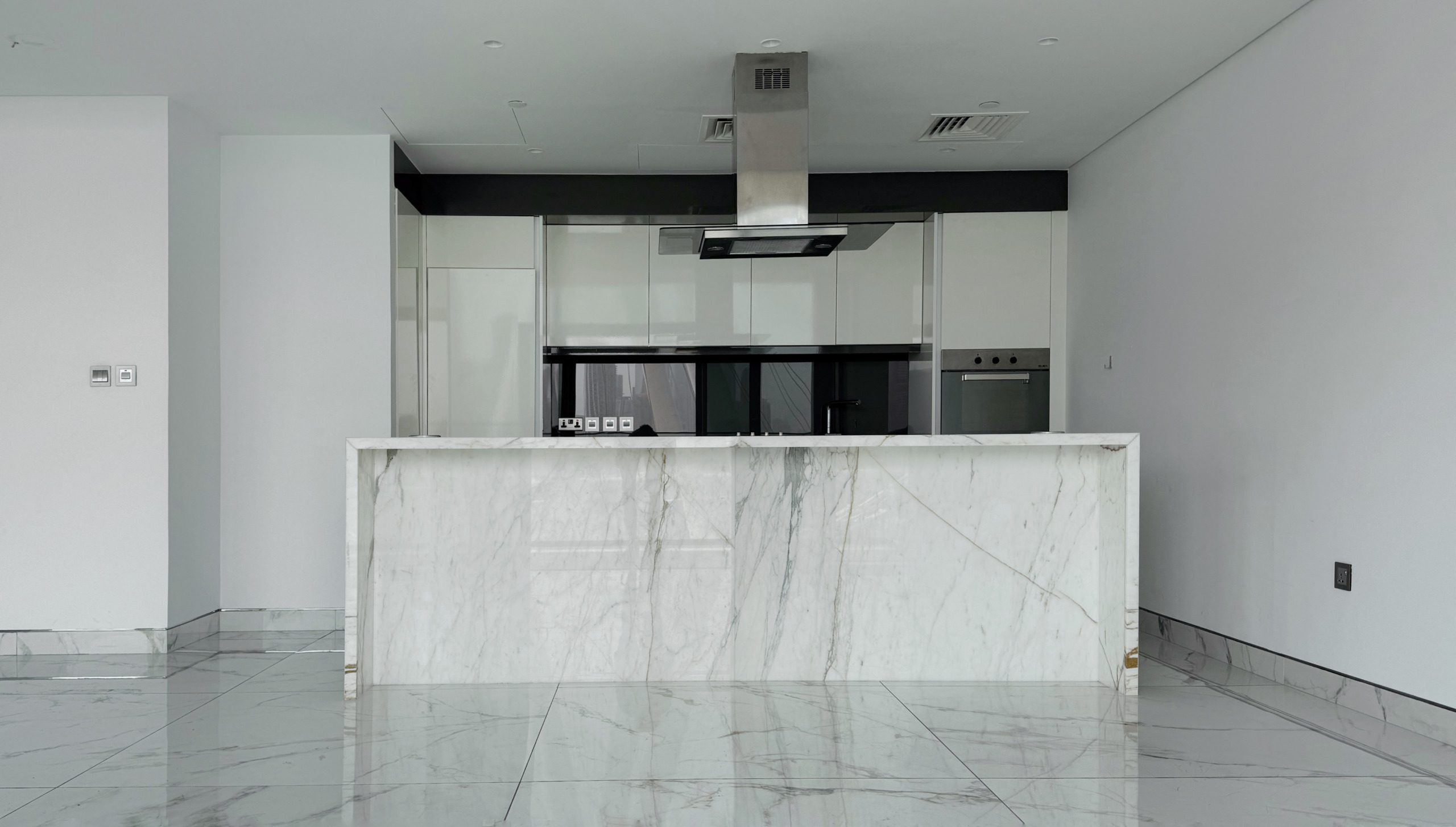 2 bedroom sea view apartment in Bluewaters Dubai