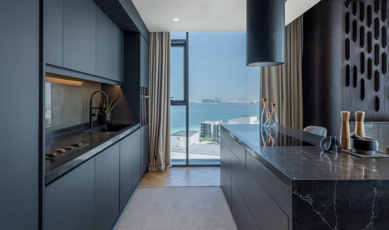 3 bedroom apartment Bluewaters with panoramic Palm and Ain Dubai views