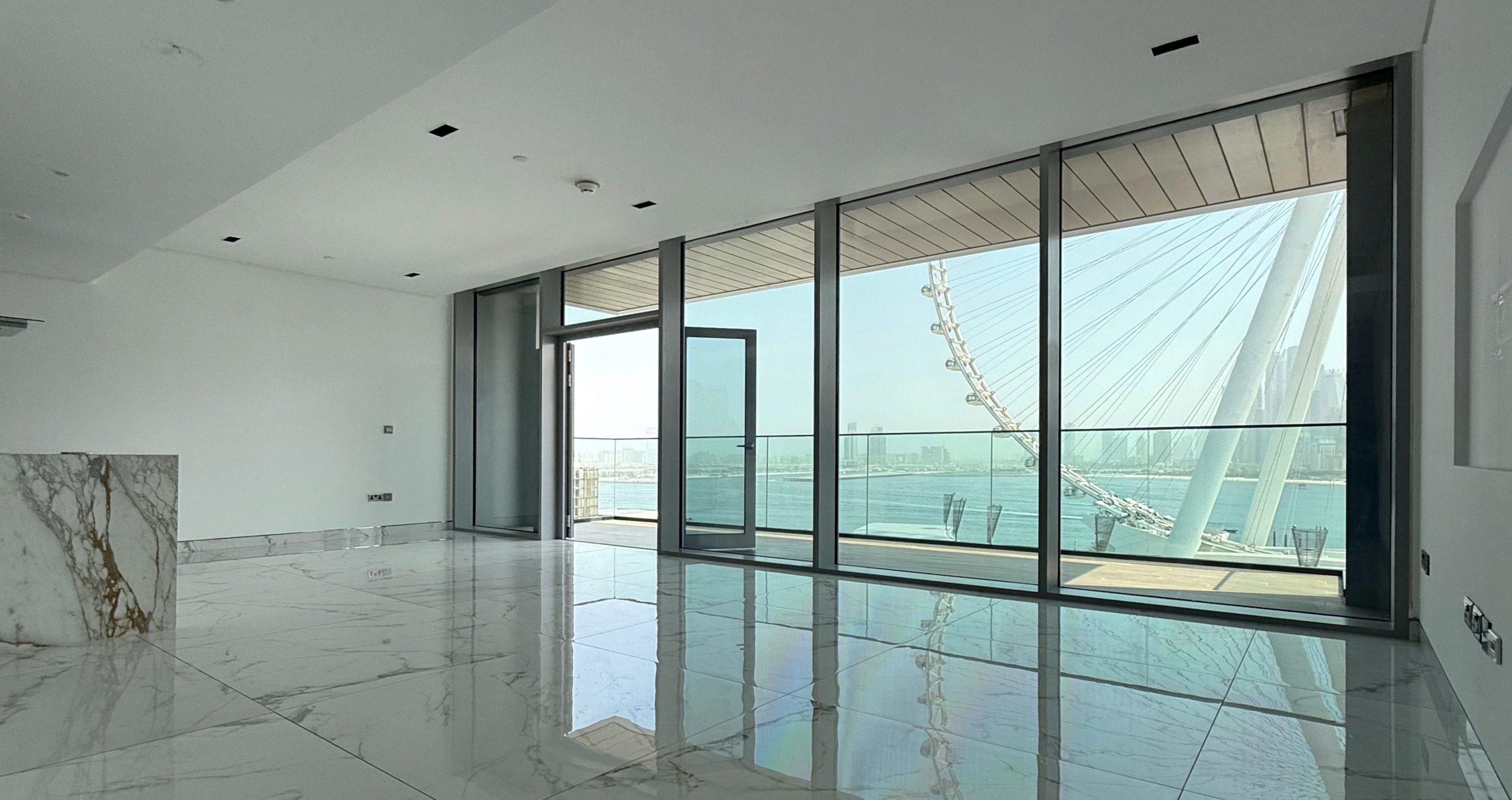 2 bedroom sea view apartment in Bluewaters Dubai
