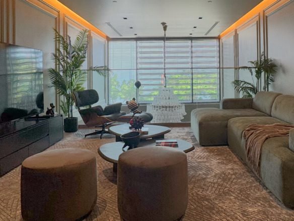 Bluewaters townhouse for sale with private pool and sea view terrace