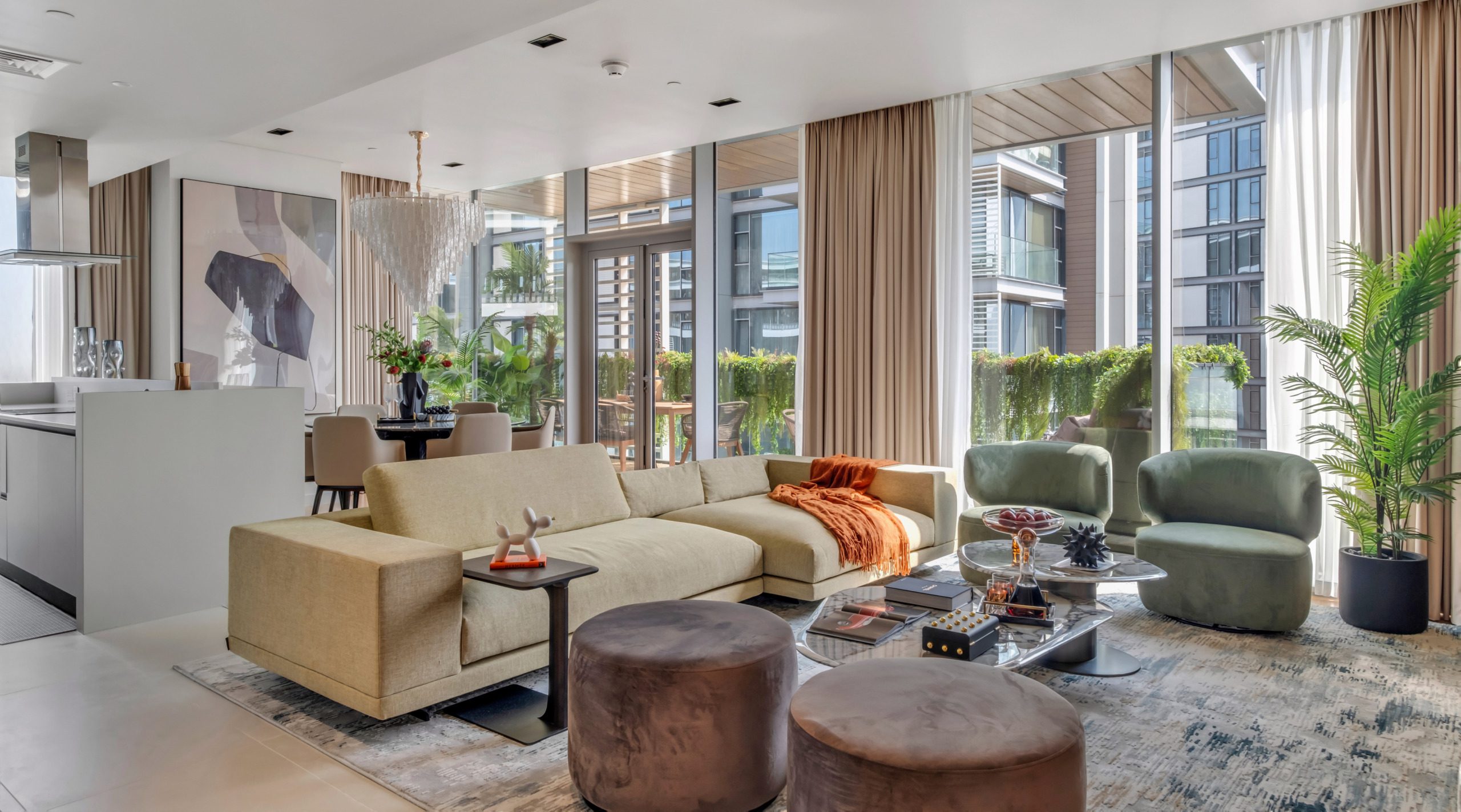3 bedroom Bluewaters flat with panoramic Ain Dubai views