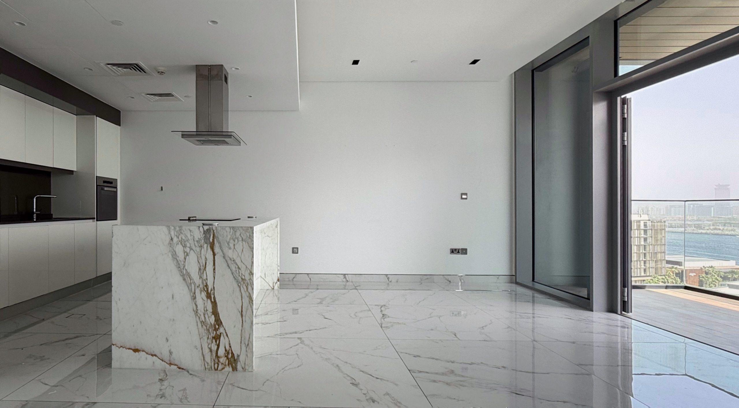 2 bedroom sea view apartment in Bluewaters Dubai