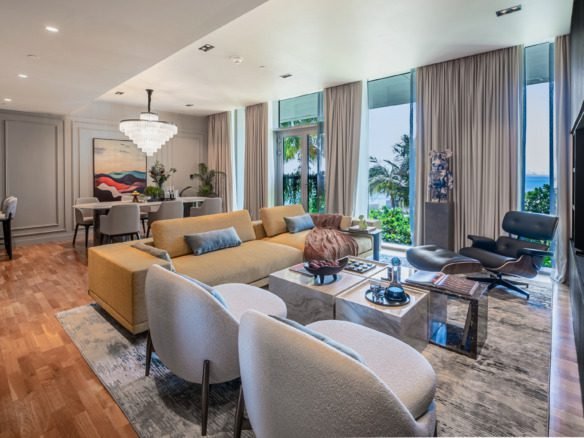 3 bedroom apartment Bluewaters with Juliet balcony and sea view