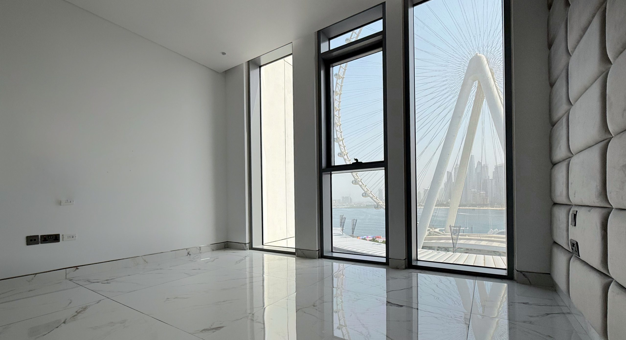 2 bedroom sea view apartment in Bluewaters Dubai