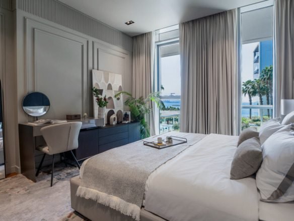 3 bedroom apartment Bluewaters with Juliet balcony and sea view