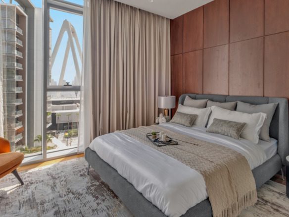 3 bedroom Bluewaters flat with panoramic Ain Dubai views