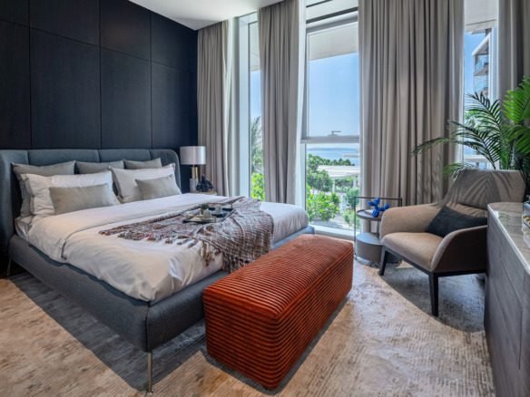3 bedroom apartment Bluewaters with Juliet balcony and sea view