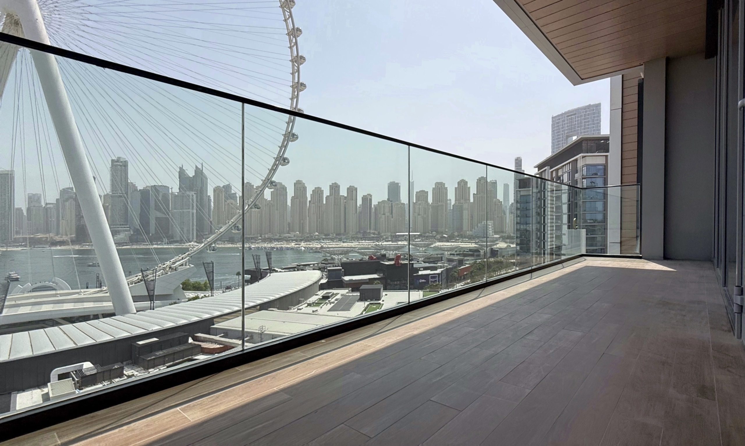 2 bedroom sea view apartment in Bluewaters Dubai