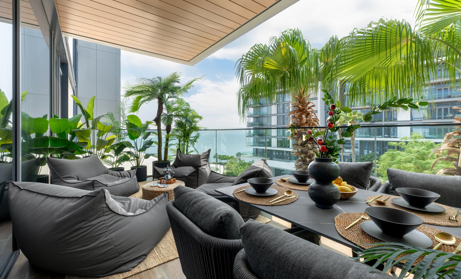 Bluewaters 1 bedroom apartment with garden and sea view terrace