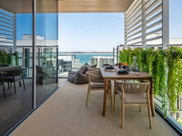 2 bedroom Bluewaters apartment with sea and Ain Dubai views