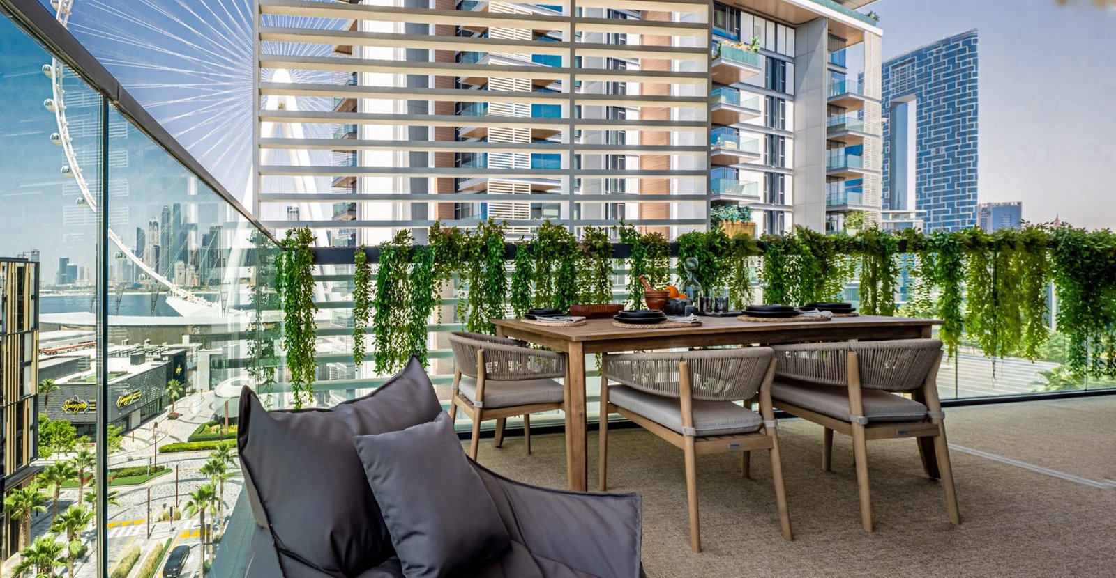 2 bedroom Bluewaters apartment with sea and Ain Dubai views