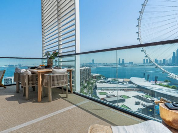 3 bedroom apartment Bluewaters with panoramic Palm and Ain Dubai views
