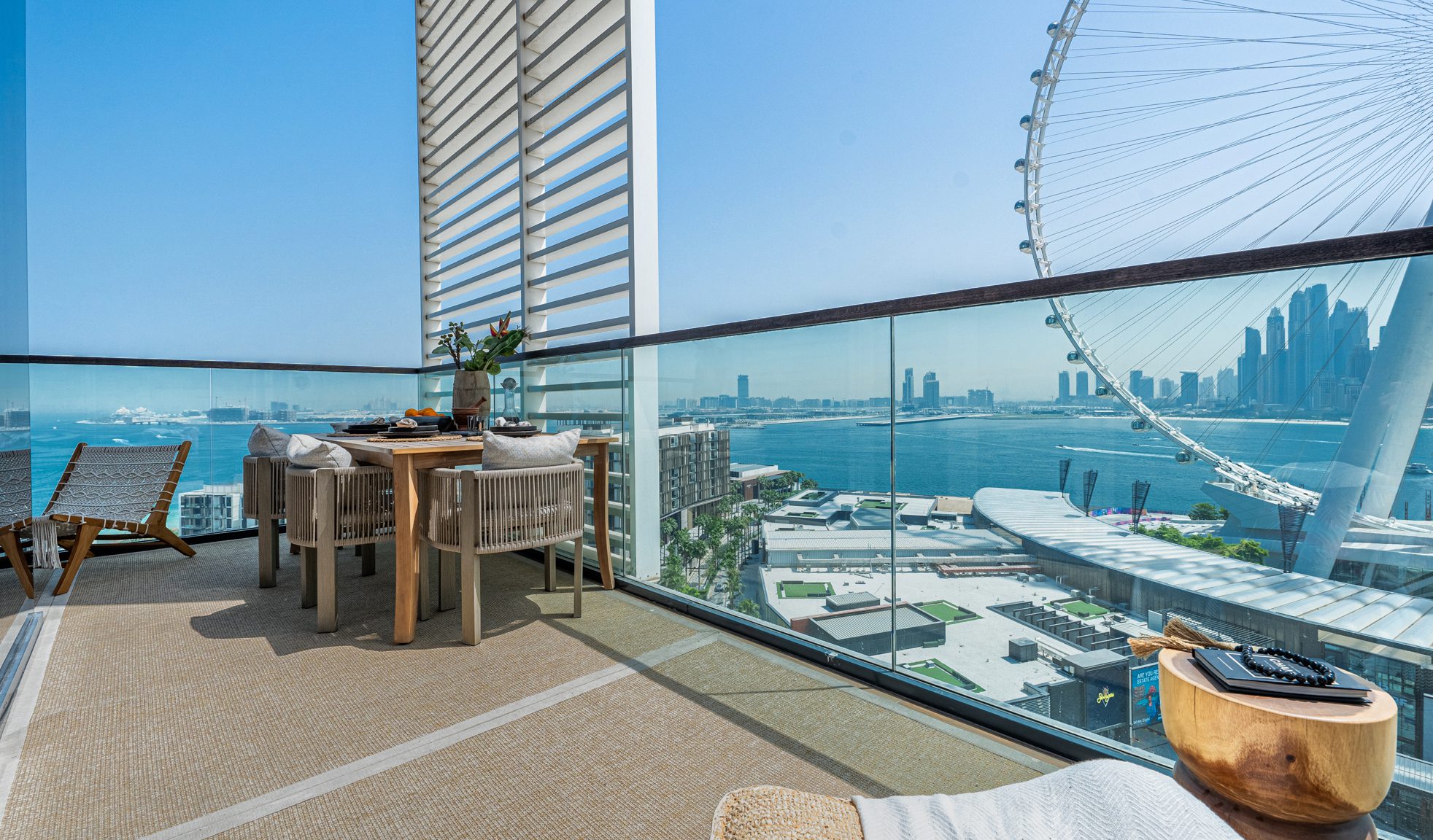 3 bedroom apartment Bluewaters with panoramic Palm and Ain Dubai views