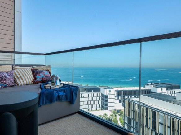 3 bedroom apartment Bluewaters with panoramic Palm and Ain Dubai views