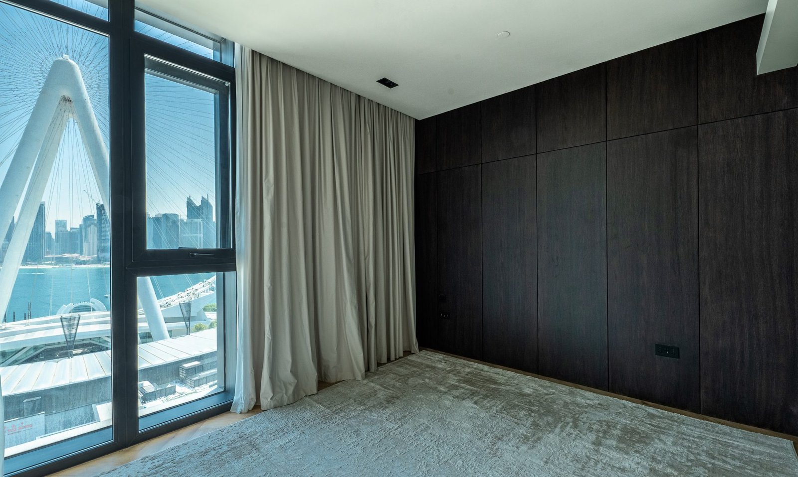 3 bedroom apartment Bluewaters with panoramic Palm and Ain Dubai views