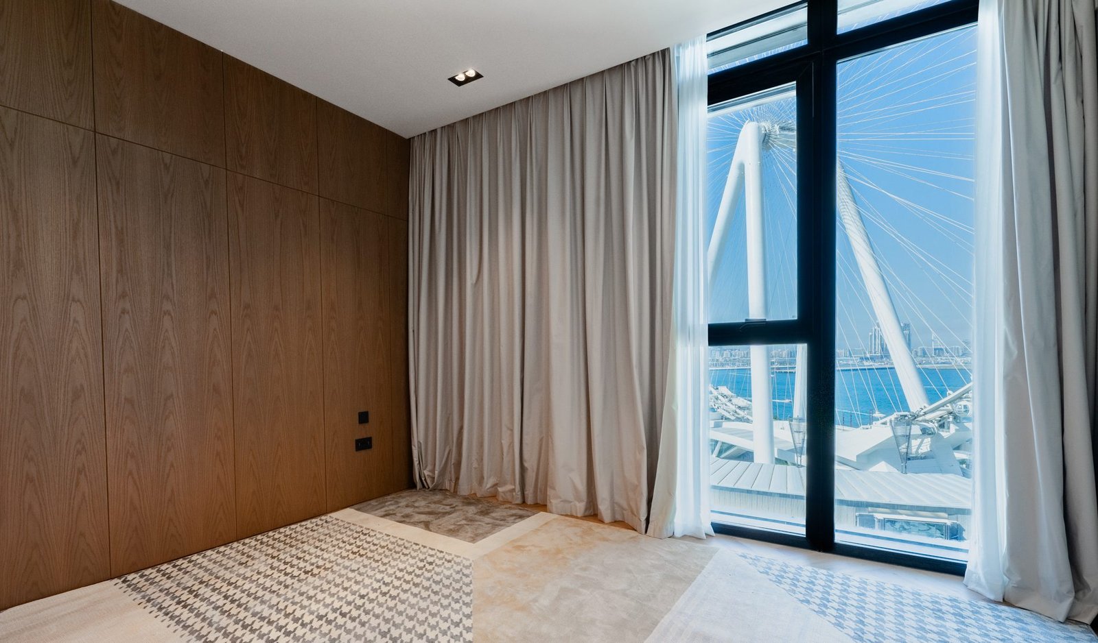 High-floor 3 bedroom Bluewaters home with Palm and Ain Dubai views