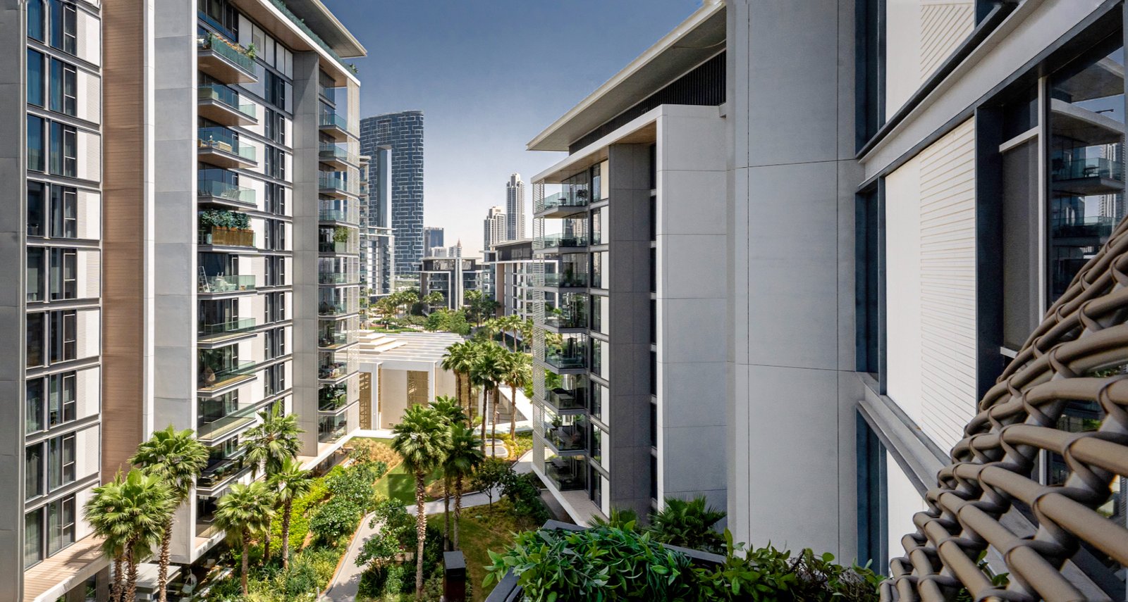 2 bedroom Bluewaters apartment with sea and Ain Dubai views