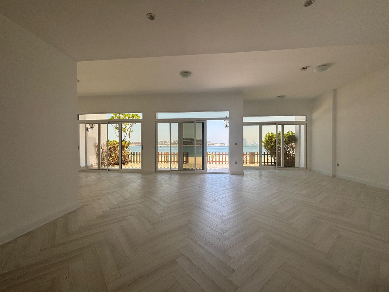 Palma Residences villa rent with sea view and private beach