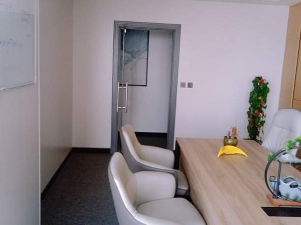 Fairmont Hotel office space for rent in Sheikh Zayed Road, Dubai