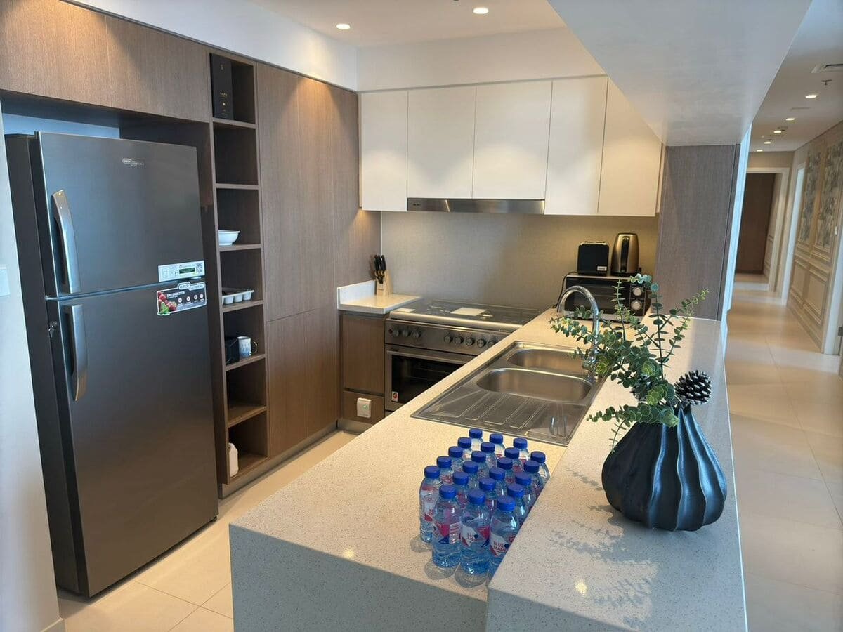 Grand Dubai Creek Harbour 3-bedroom apartment with Burj view
