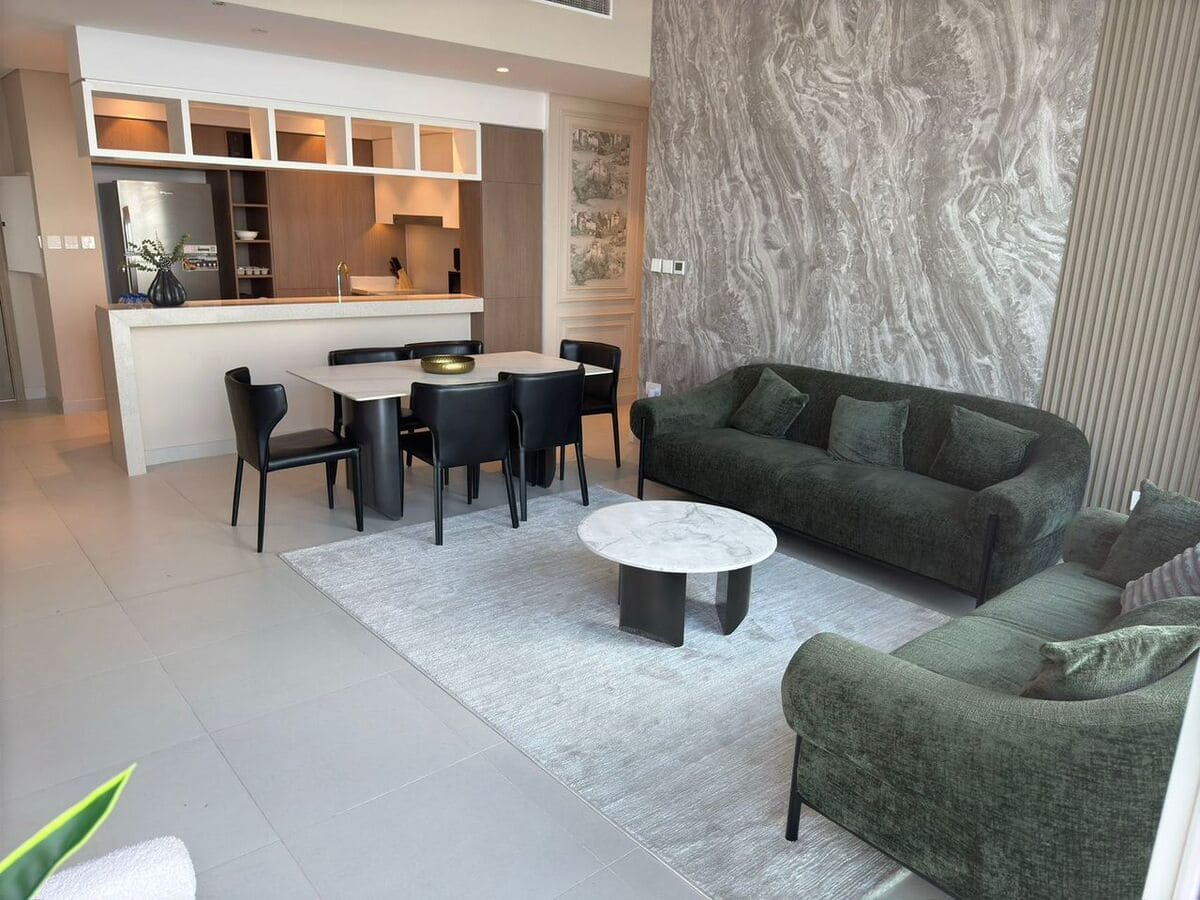 Grand Dubai Creek Harbour 3-bedroom apartment with Burj view
