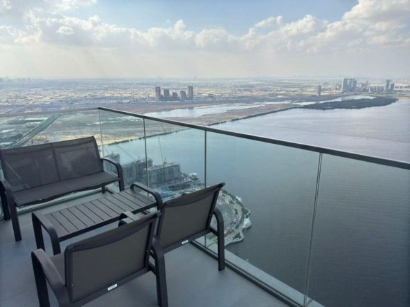 Grand Dubai Creek Harbour 3-bedroom apartment with Burj view
