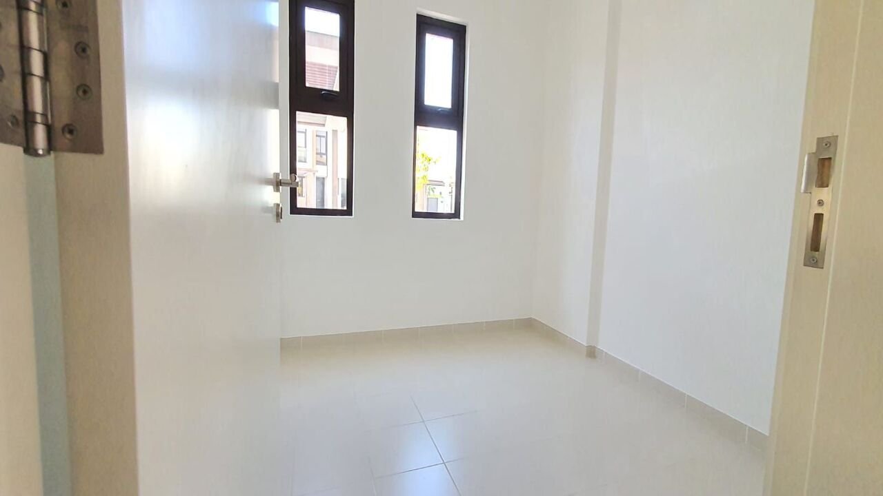Upgraded 3 bedroom townhouse for rent in Damac Hills with garden and golf view
