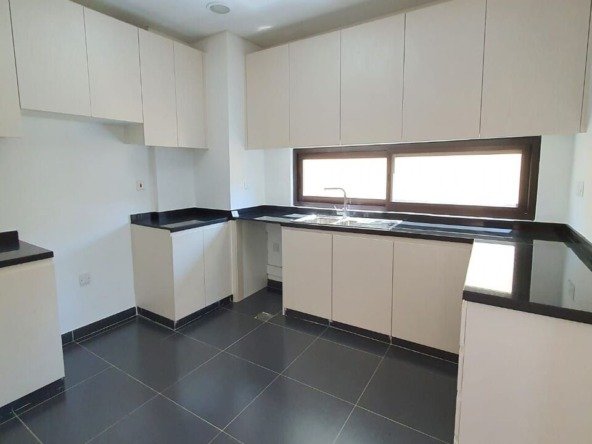 Upgraded 3 bedroom townhouse for rent in Damac Hills with garden and golf view