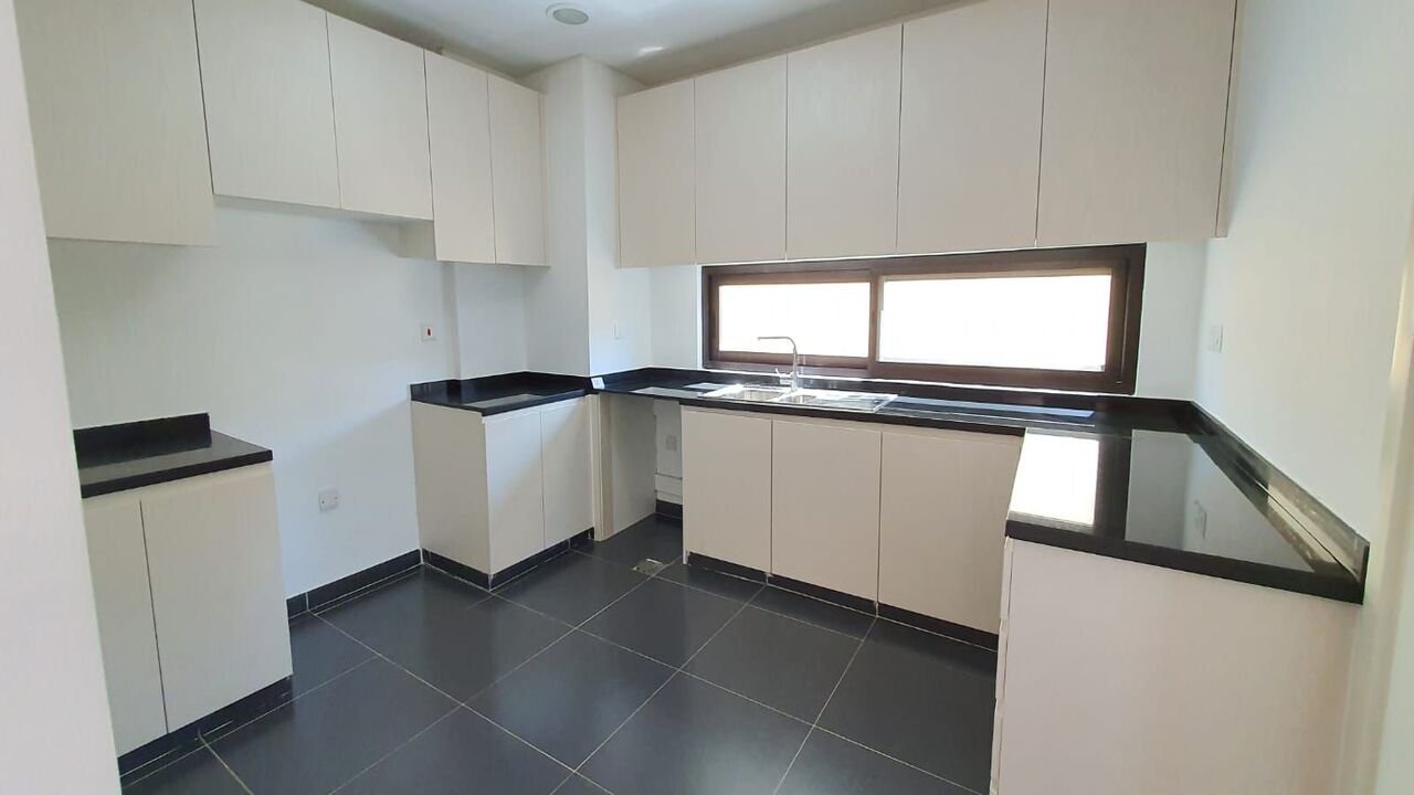 Upgraded 3 bedroom townhouse for rent in Damac Hills with garden and golf view