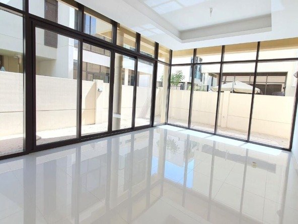 Upgraded 3 bedroom townhouse for rent in Damac Hills with garden and golf view