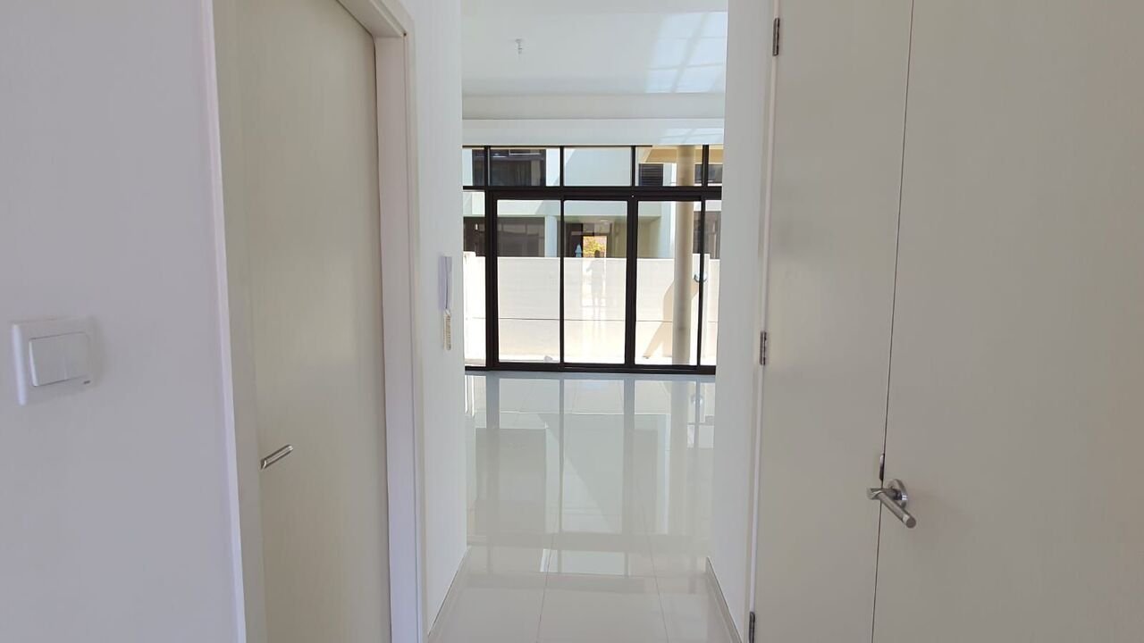 Upgraded 3 bedroom townhouse for rent in Damac Hills with garden and golf view