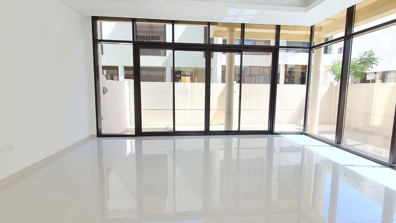 Upgraded 3 bedroom townhouse for rent in Damac Hills with garden and golf view