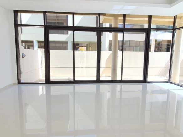 Upgraded 3 bedroom townhouse for rent in Damac Hills with garden and golf view