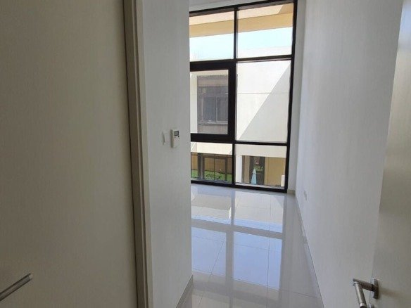 Upgraded 3 bedroom townhouse for rent in Damac Hills with garden and golf view