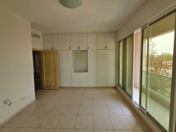 3 bedroom villa for rent in Umm Suqeim with garden and shared amenities