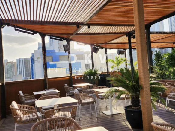 M Hotel Downtown lounge for rent – 5,678 sqft indoor/outdoor canal-view venue in Business Bay