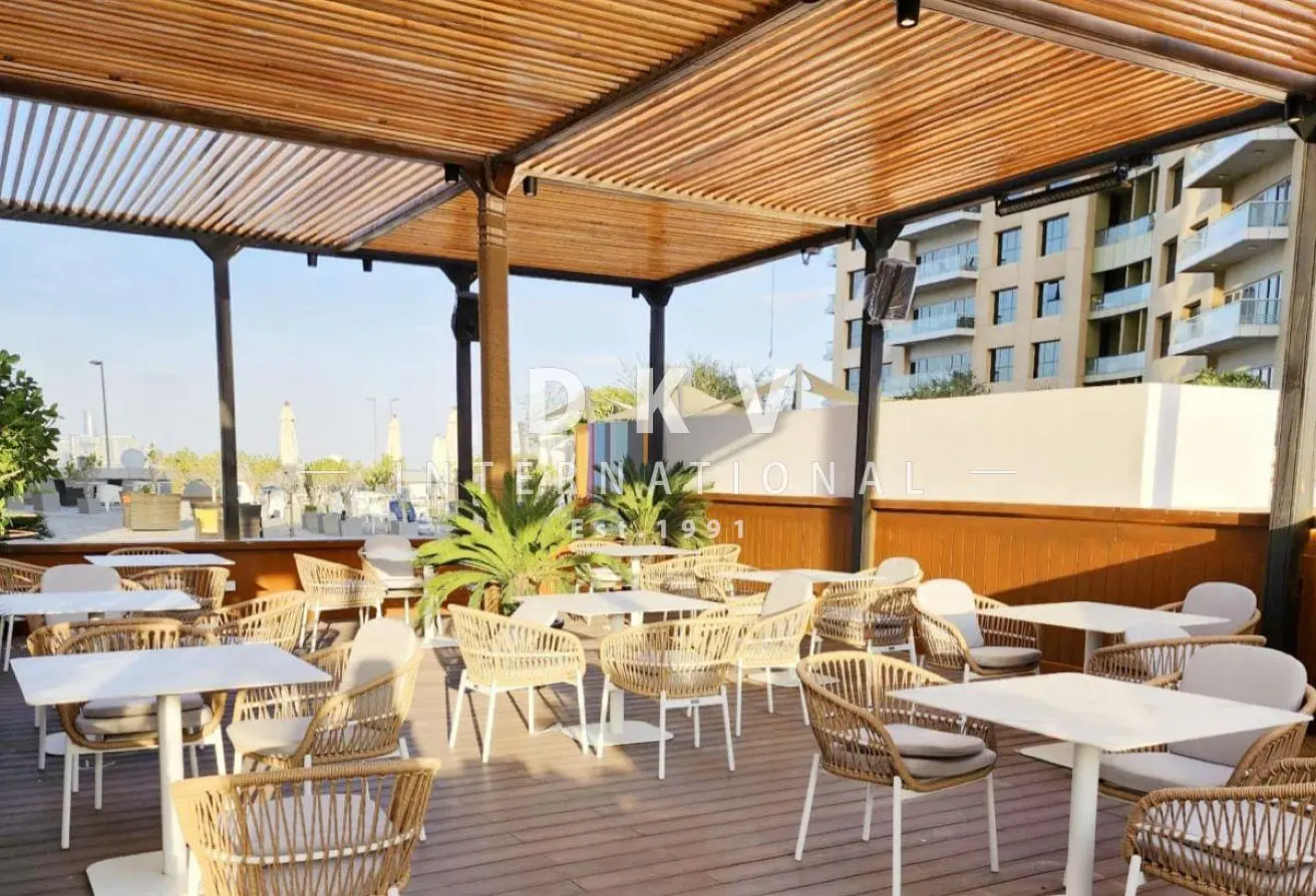 M Hotel Downtown lounge for rent – 5,678 sqft indoor/outdoor canal-view venue in Business Bay