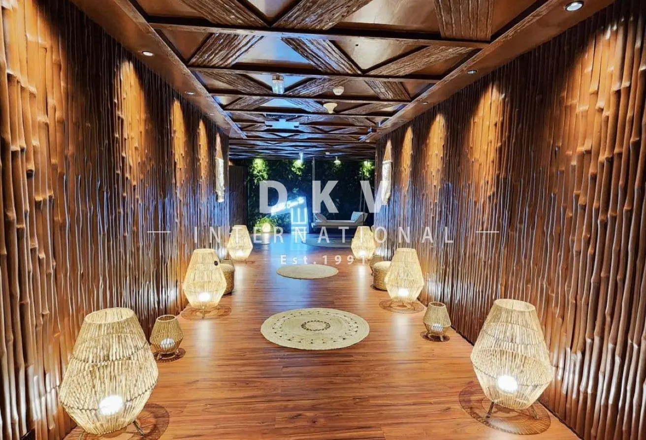 M Hotel Downtown lounge for rent – 5,678 sqft indoor/outdoor canal-view venue in Business Bay
