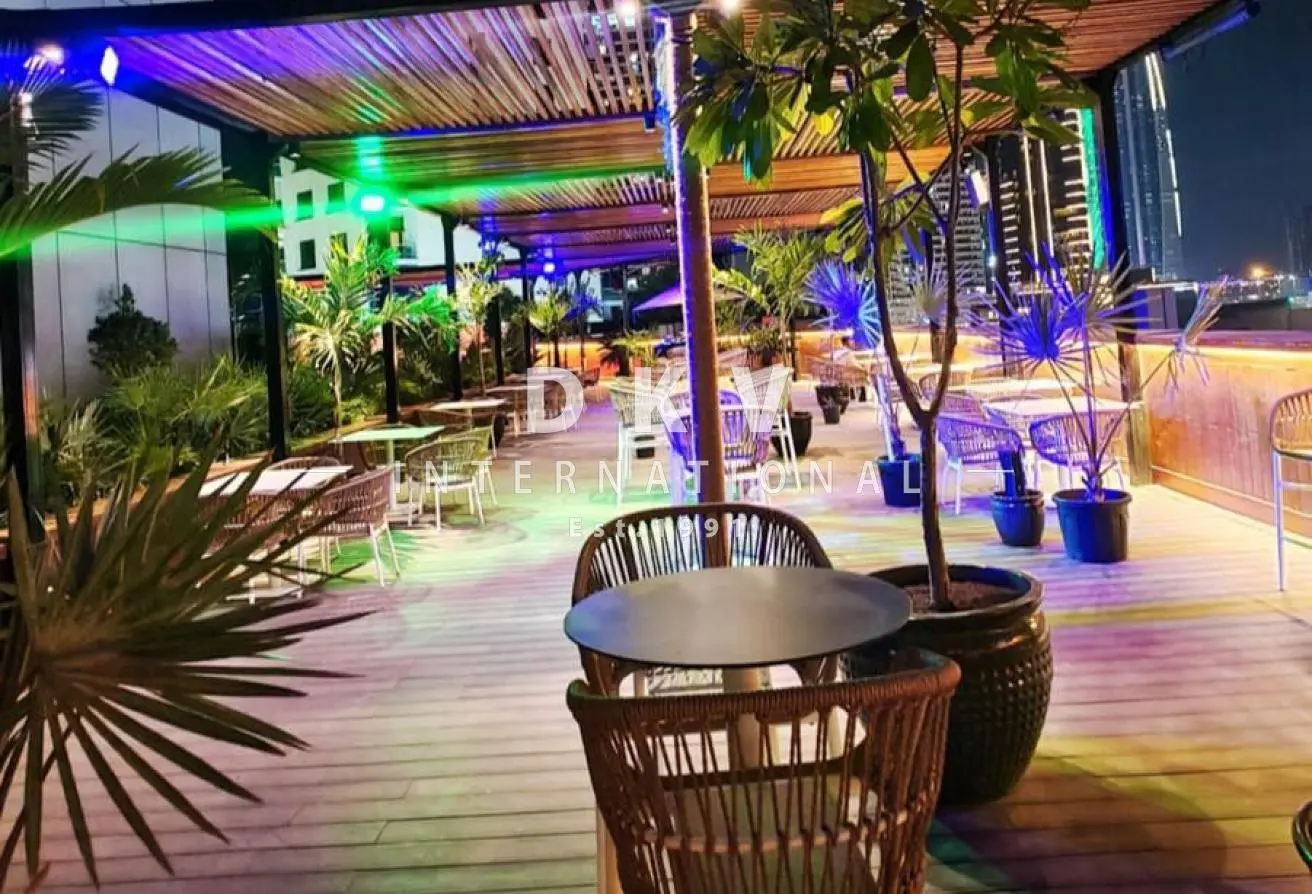 M Hotel Downtown lounge for rent – 5,678 sqft indoor/outdoor canal-view venue in Business Bay