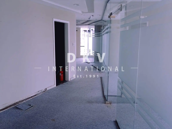 Regal Tower Business Bay – 1,495 sqft fitted office with canal view and 5 partitions