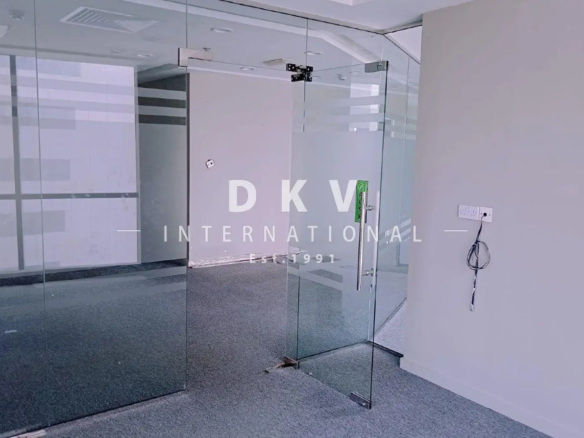 Regal Tower Business Bay – 1,495 sqft fitted office with canal view and 5 partitions