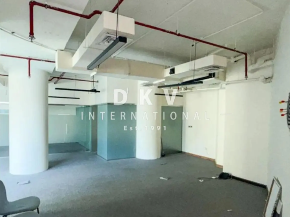 Business Tower office for rent canal view 1,226 sqft Business Bay