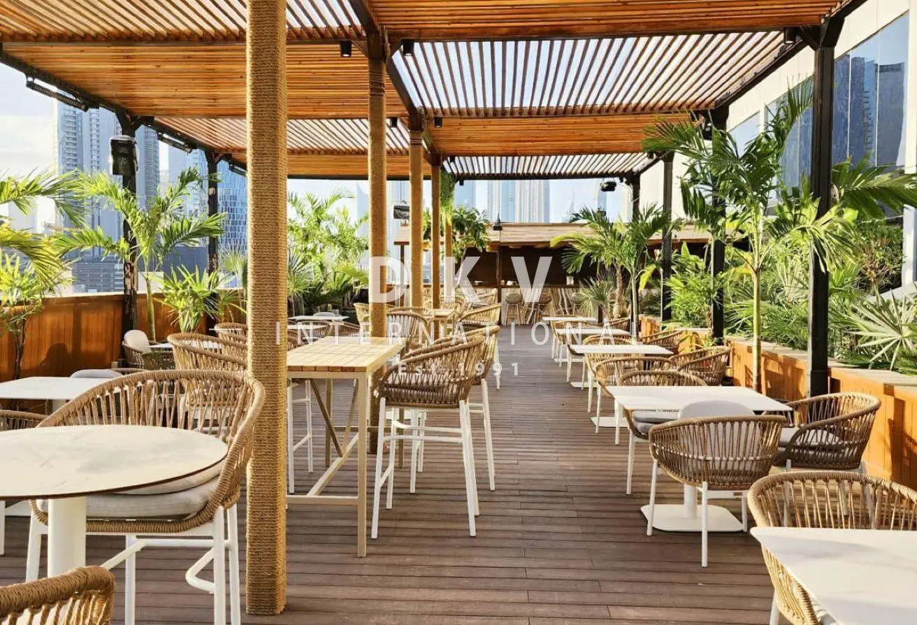 M Hotel Downtown lounge for rent – 5,678 sqft indoor/outdoor canal-view venue in Business Bay