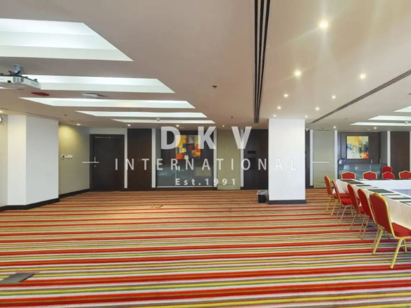 M Hotel Downtown office for rent – 1,952 sqft open-plan workspace in Business Bay