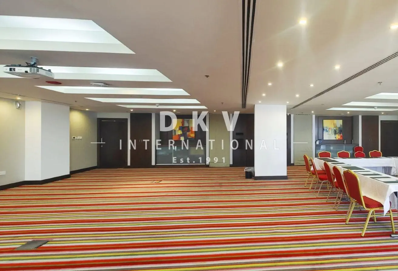 M Hotel Downtown office for rent – 1,952 sqft open-plan workspace in Business Bay