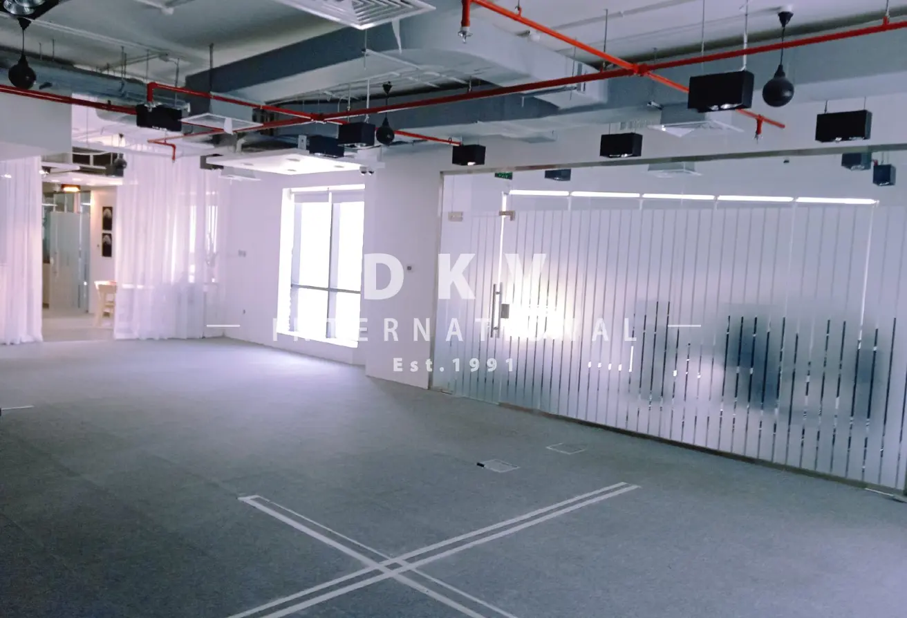 Regal Tower office for rent – 3,194 sqft city-view workspace with 6 parking in Business Bay